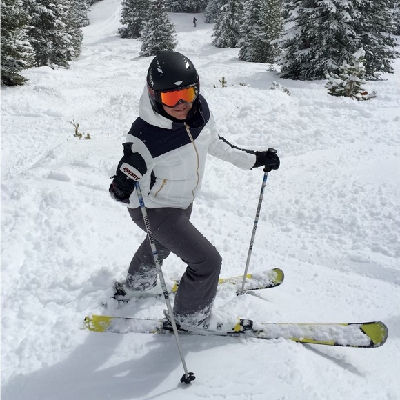 Womens Phenix Ski Suit. Jacket size 10, Pants size 12. Perfect condition. - Picture 10 of 10